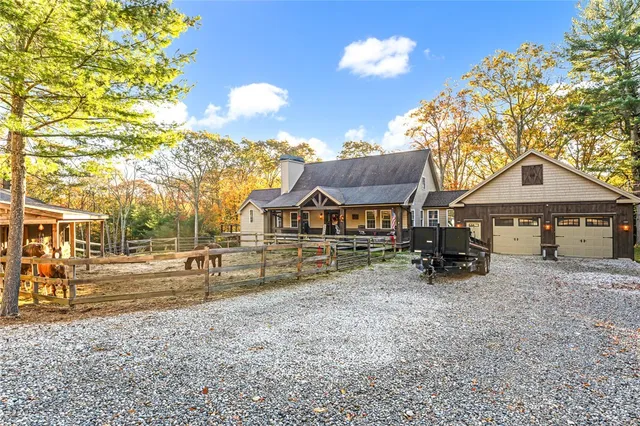 $835,000 | 300 Tunk Hill Road, Scituate, RI 02831
