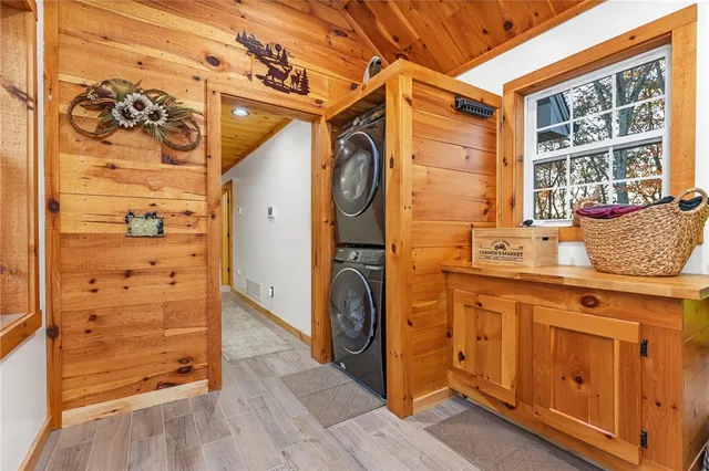 $835,000 | 300 Tunk Hill Road, Scituate, RI 02831