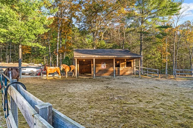 $835,000 | 300 Tunk Hill Road, Scituate, RI 02831