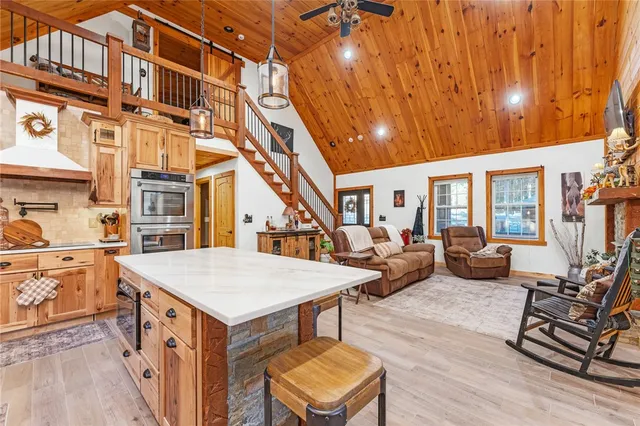 $835,000 | 300 Tunk Hill Road, Scituate, RI 02831