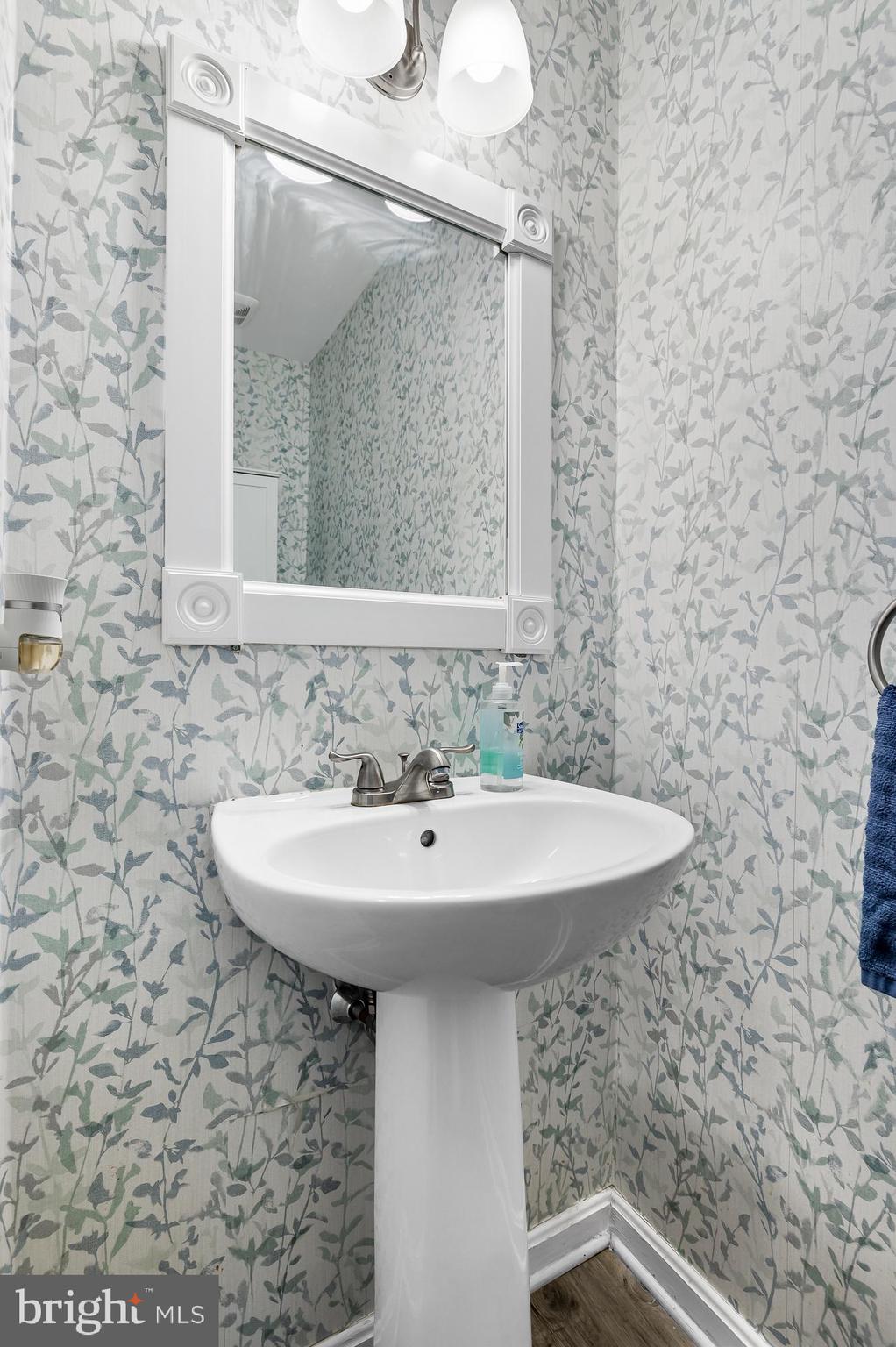 2 Bayberry Lane Delran, NJ 08075 - Photo 14 of 35 Second Floor Bathroom
