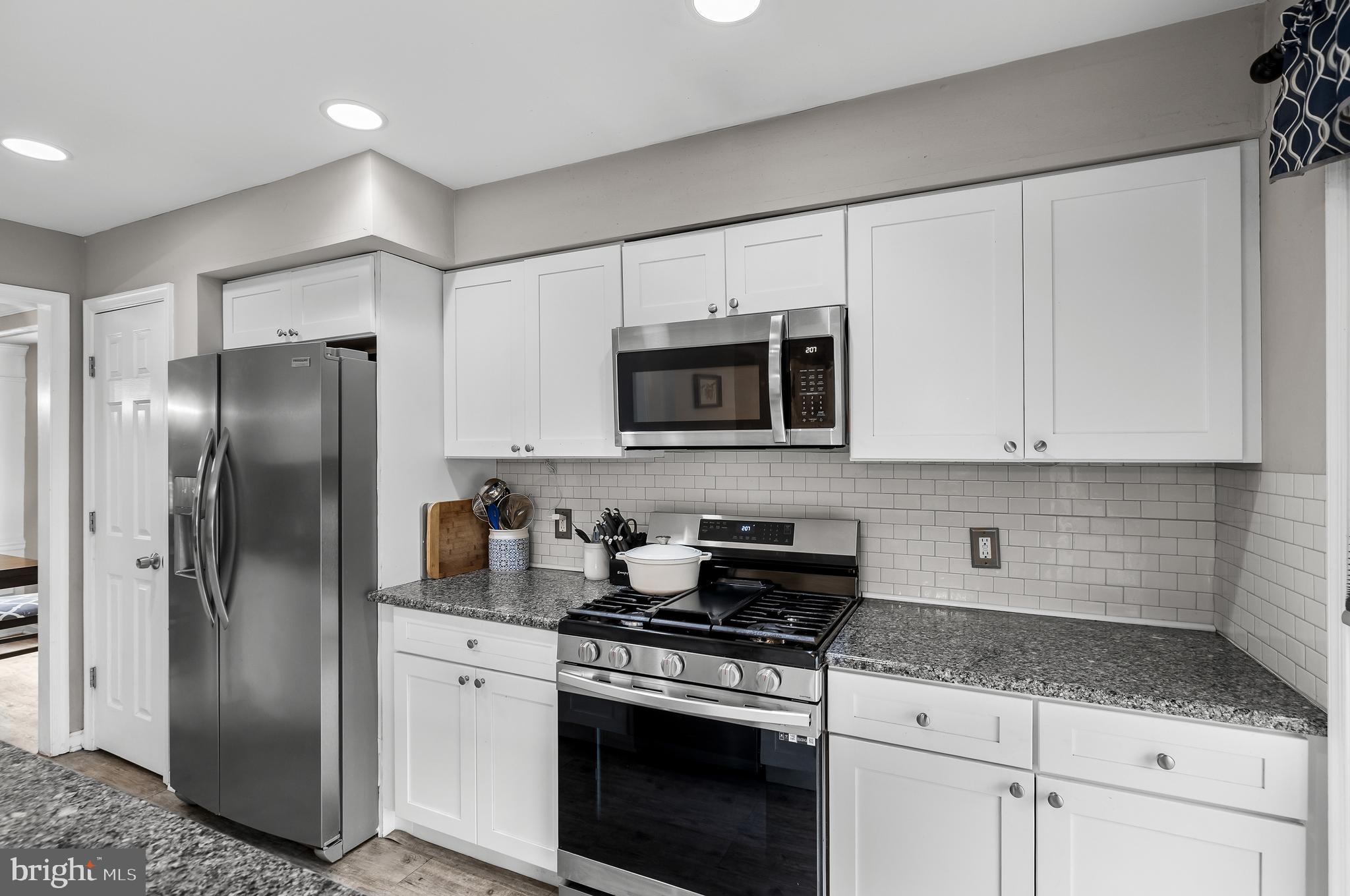 2 Bayberry Lane Delran, NJ 08075 - Photo 17 of 35 Kitchen