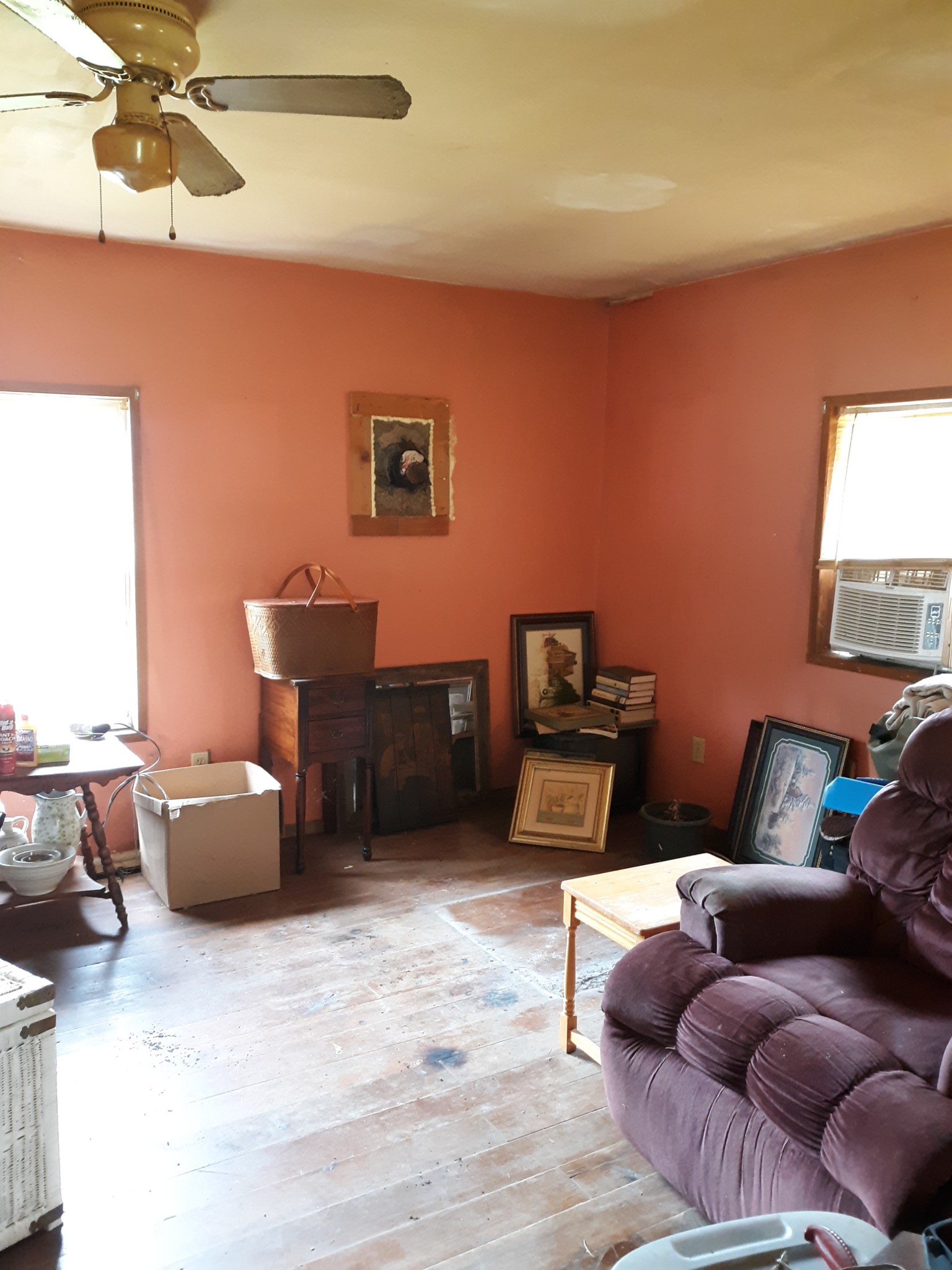 151 Abernathy Road Pulaski, TN 38478 - Photo 5 of 11 a living room with furniture