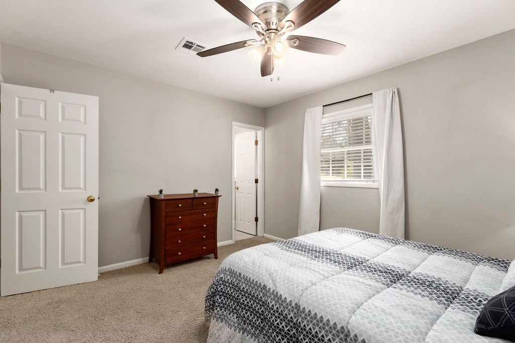 1042 Stage Road Auburn, AL 36830 - Photo 9 of 18 Gallery Image 9