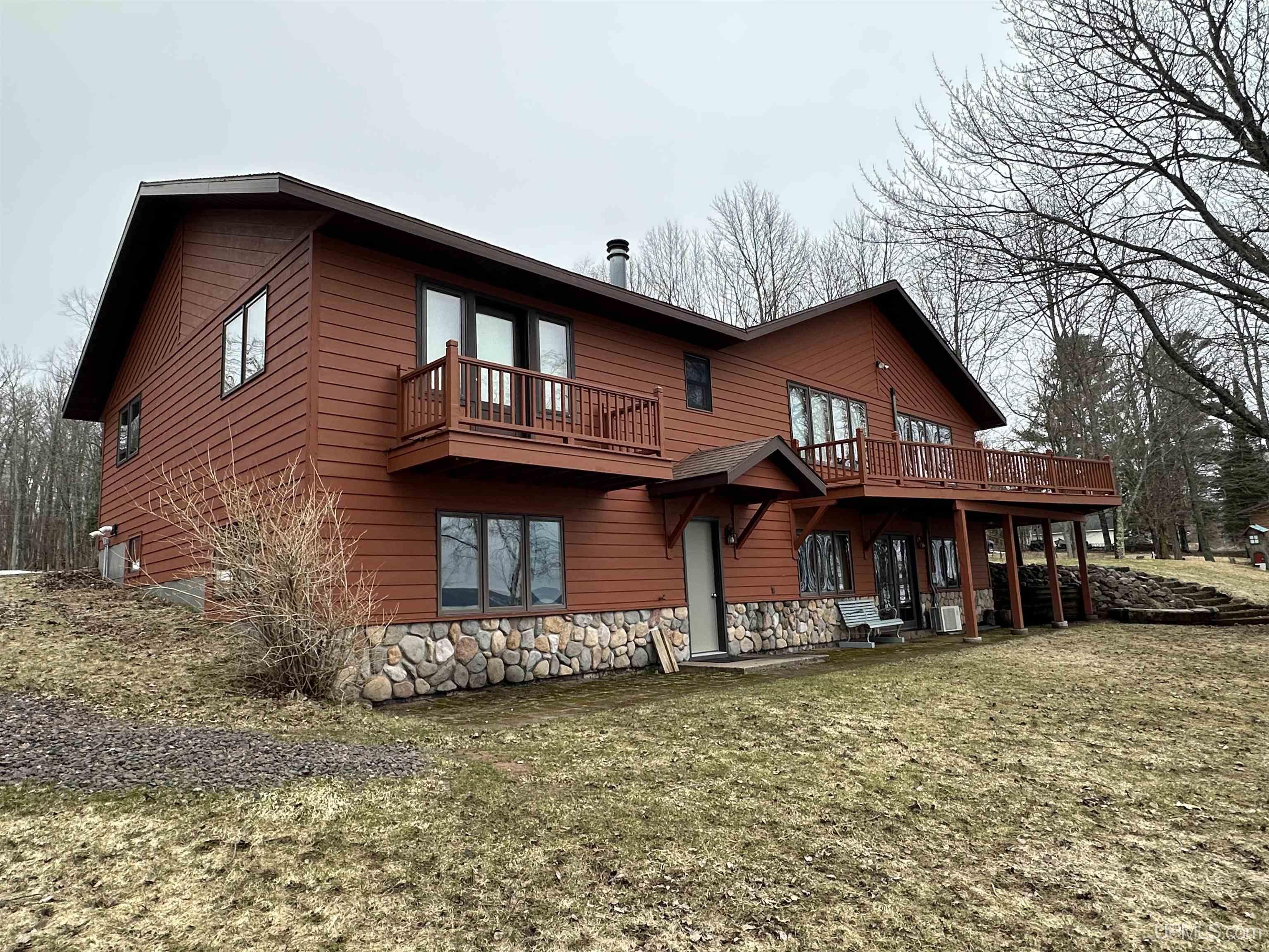 N11033 East Shore Road Bergland, MI 49910 - Photo 2 of 13