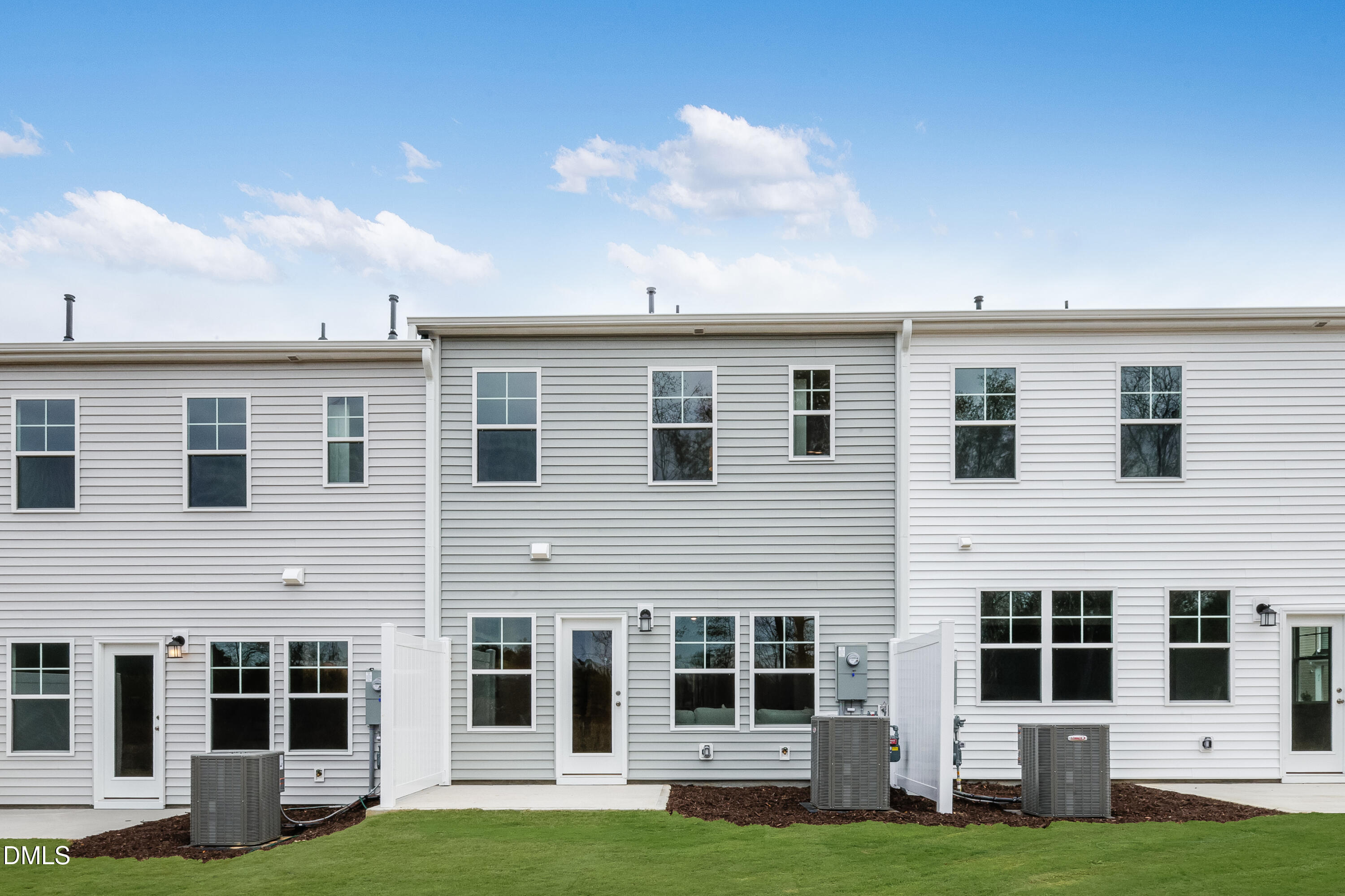 246 Snowfield Drive Garner, NC 27529 - Photo 25 of 32 SUN_Marelli_Pic_405Venetian-09