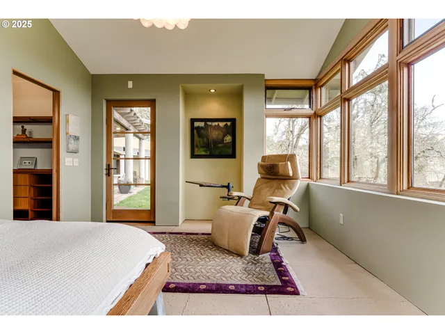 $1,800,000 | 85789 Allbritain Lane, Eugene, OR 97405