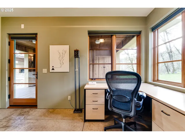 $1,800,000 | 85789 Allbritain Lane, Eugene, OR 97405