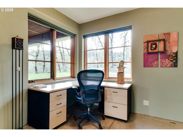 $1,800,000 | 85789 Allbritain Lane, Eugene, OR 97405