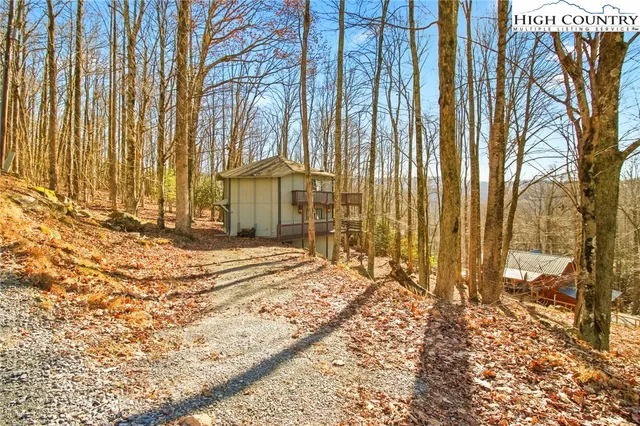 $435,000 | 104 Black Birch Lane, Beech Mountain, NC 28604