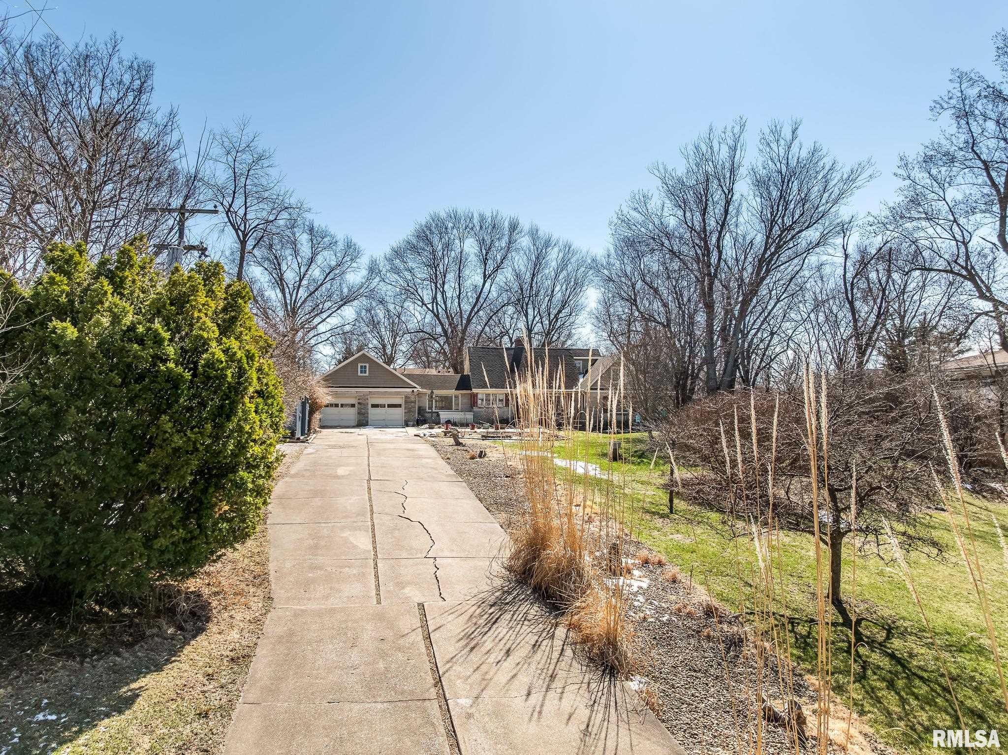 1303 West Adams Road Macomb, IL 61455 - Photo 2 of 36