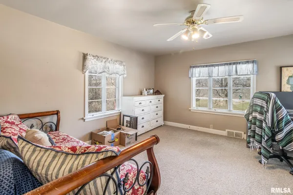 $254,900 | 1303 West Adams Road, Macomb, IL 61455