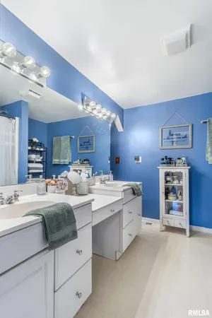 $254,900 | 1303 West Adams Road, Macomb, IL 61455