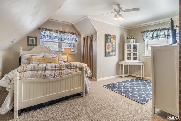 $254,900 | 1303 West Adams Road, Macomb, IL 61455