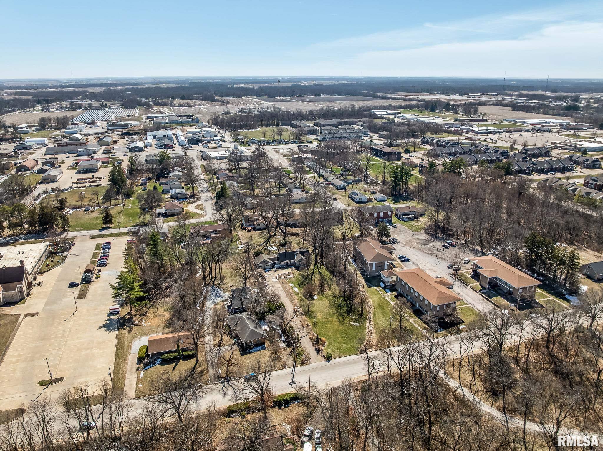 1303 West Adams Road Macomb, IL 61455 - Photo 7 of 36