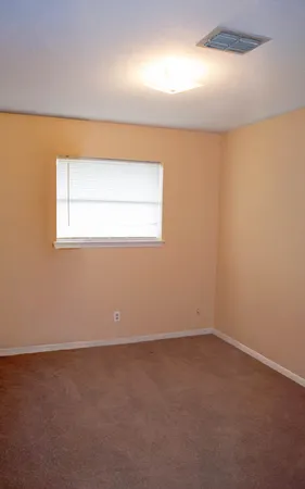 $1,400 | 4826 Redfish Reef Drive, Bacliff, TX 77518