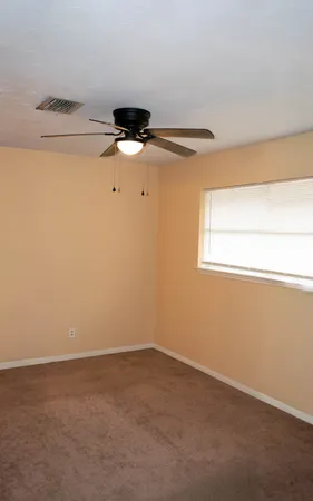 $1,400 | 4826 Redfish Reef Drive, Bacliff, TX 77518