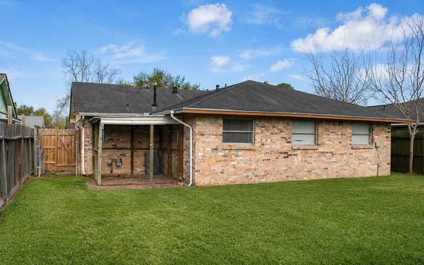$1,400 | 4826 Redfish Reef Drive, Bacliff, TX 77518