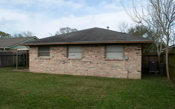 $1,400 | 4826 Redfish Reef Drive, Bacliff, TX 77518