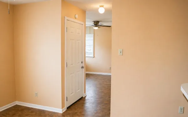 $1,400 | 4826 Redfish Reef Drive, Bacliff, TX 77518