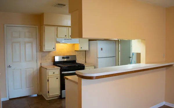 $1,400 | 4826 Redfish Reef Drive, Bacliff, TX 77518