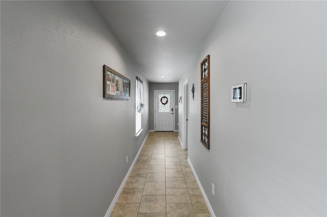 7618 Herd Rider Corpus Christi, TX 78414 - Photo 2 of 14 a view of a hallway