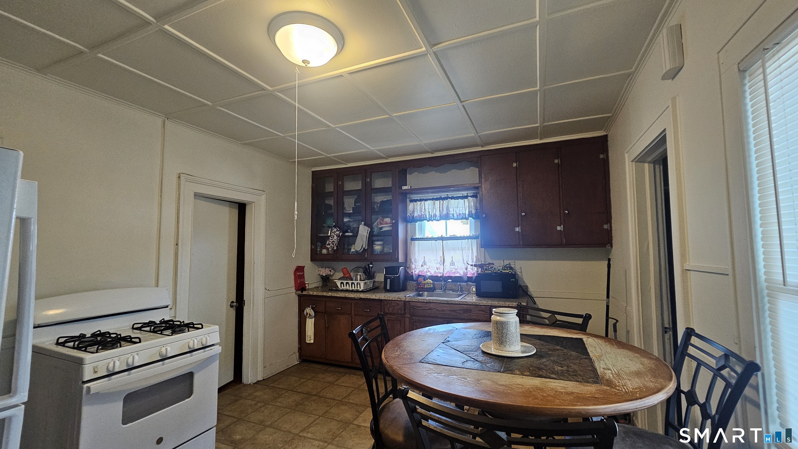 15 James Street Waterbury, CT 06708 - Photo 16 of 27