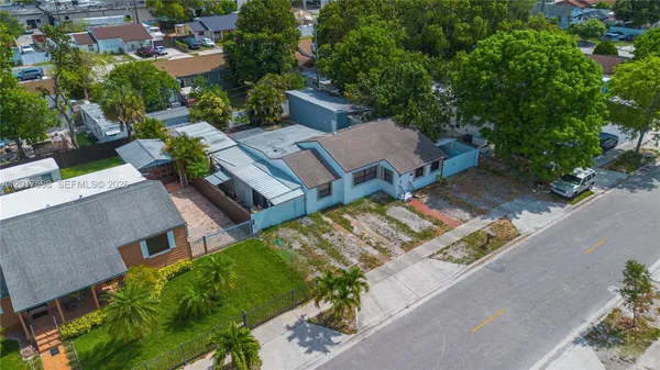 $600,000 | 661 East 7th Street, Hialeah, FL 33010