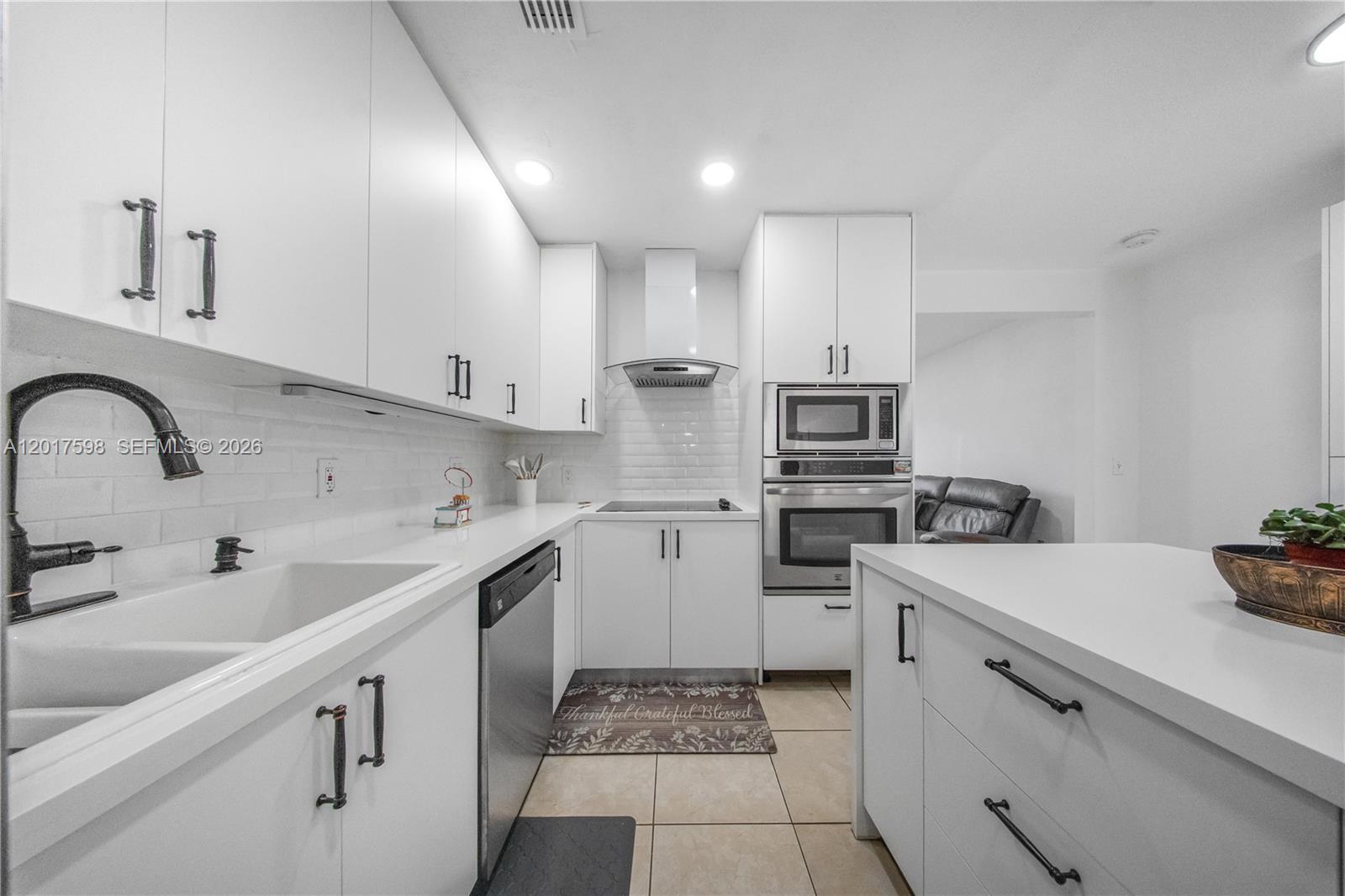 661 East 7th Street Hialeah, FL 33010 - Photo 13 of 52