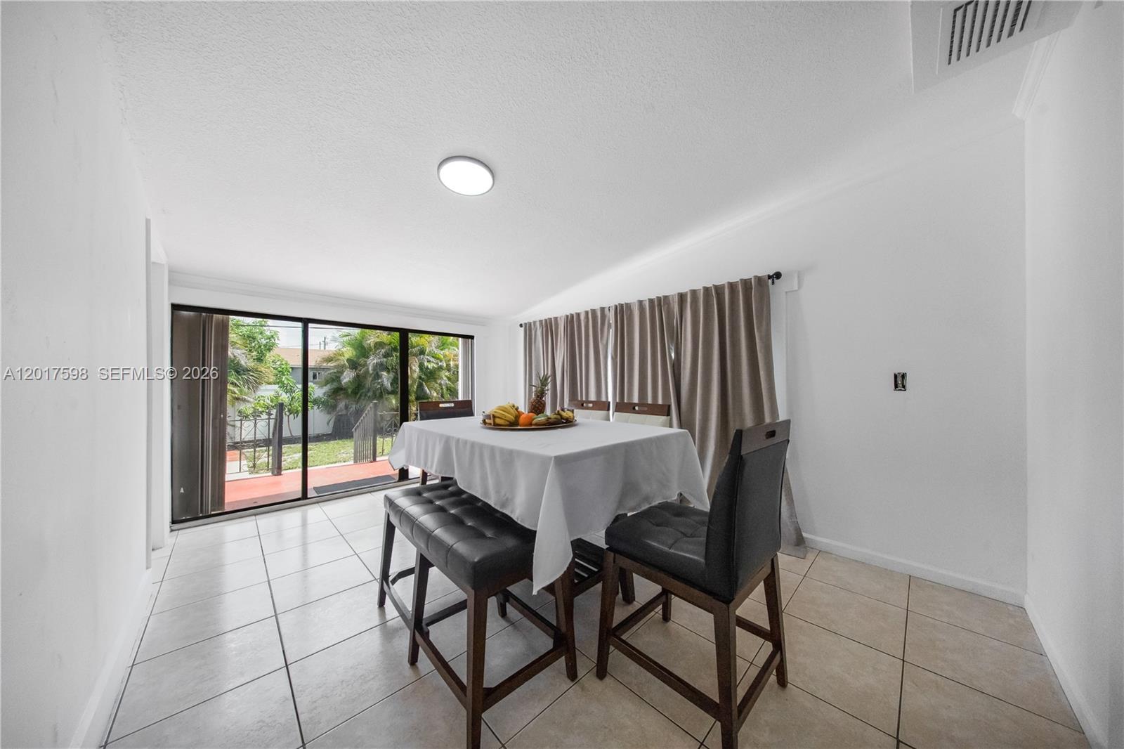661 East 7th Street Hialeah, FL 33010 - Photo 14 of 52