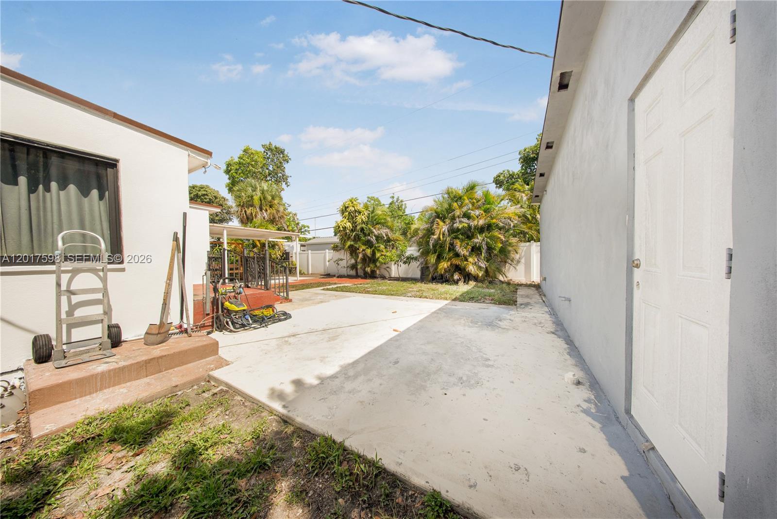 661 East 7th Street Hialeah, FL 33010 - Photo 24 of 52