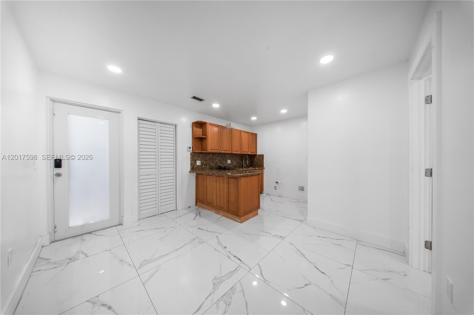 661 East 7th Street Hialeah, FL 33010 - Photo 26 of 52