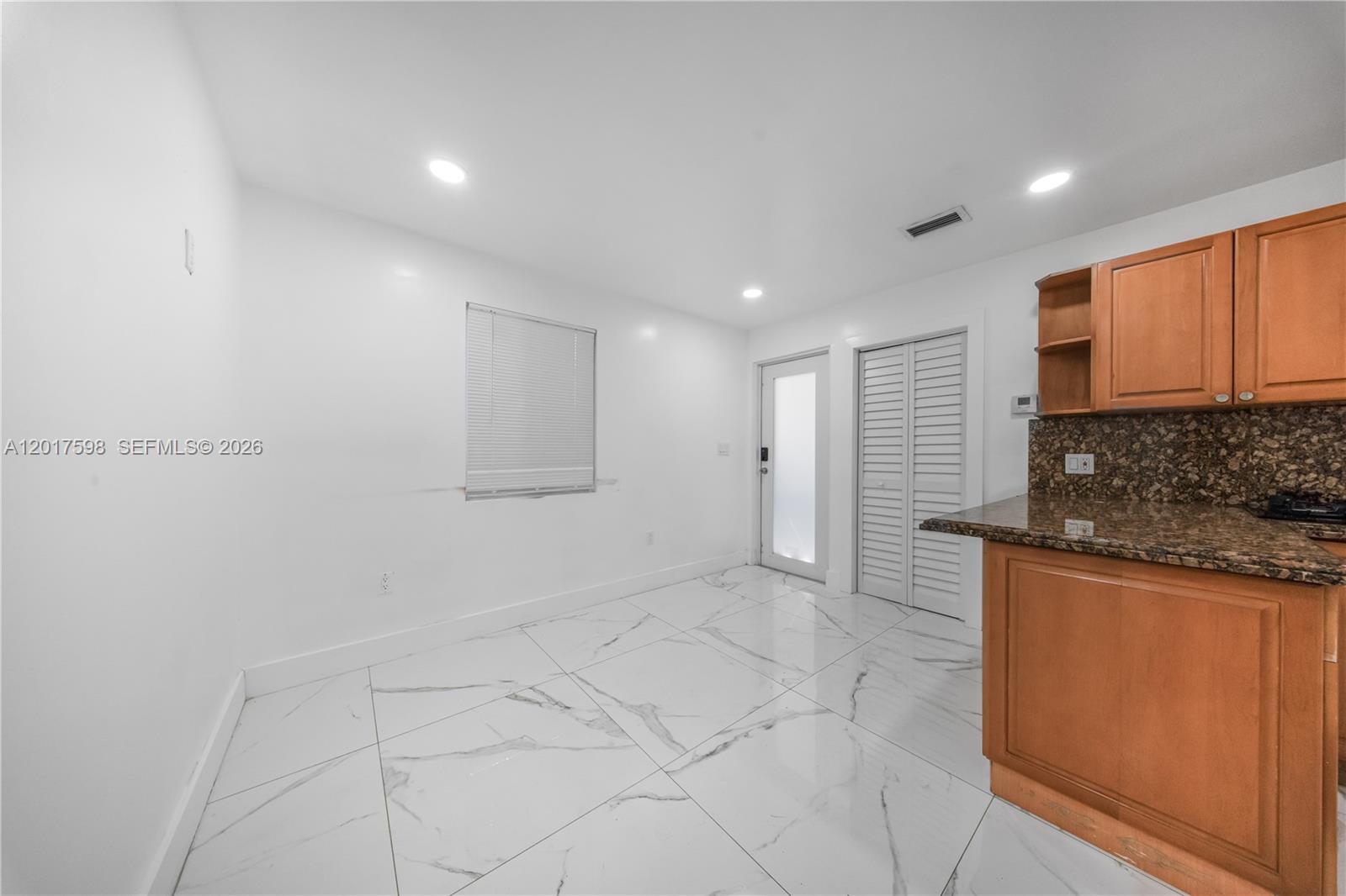 661 East 7th Street Hialeah, FL 33010 - Photo 27 of 52
