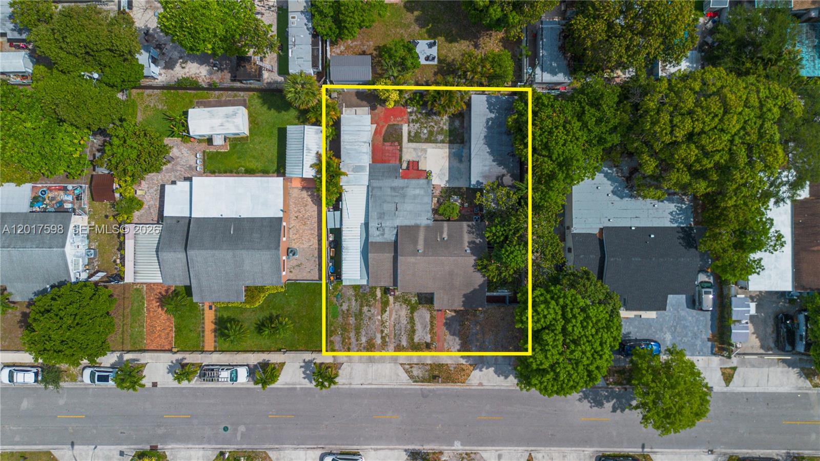 661 East 7th Street Hialeah, FL 33010 - Photo 3 of 52