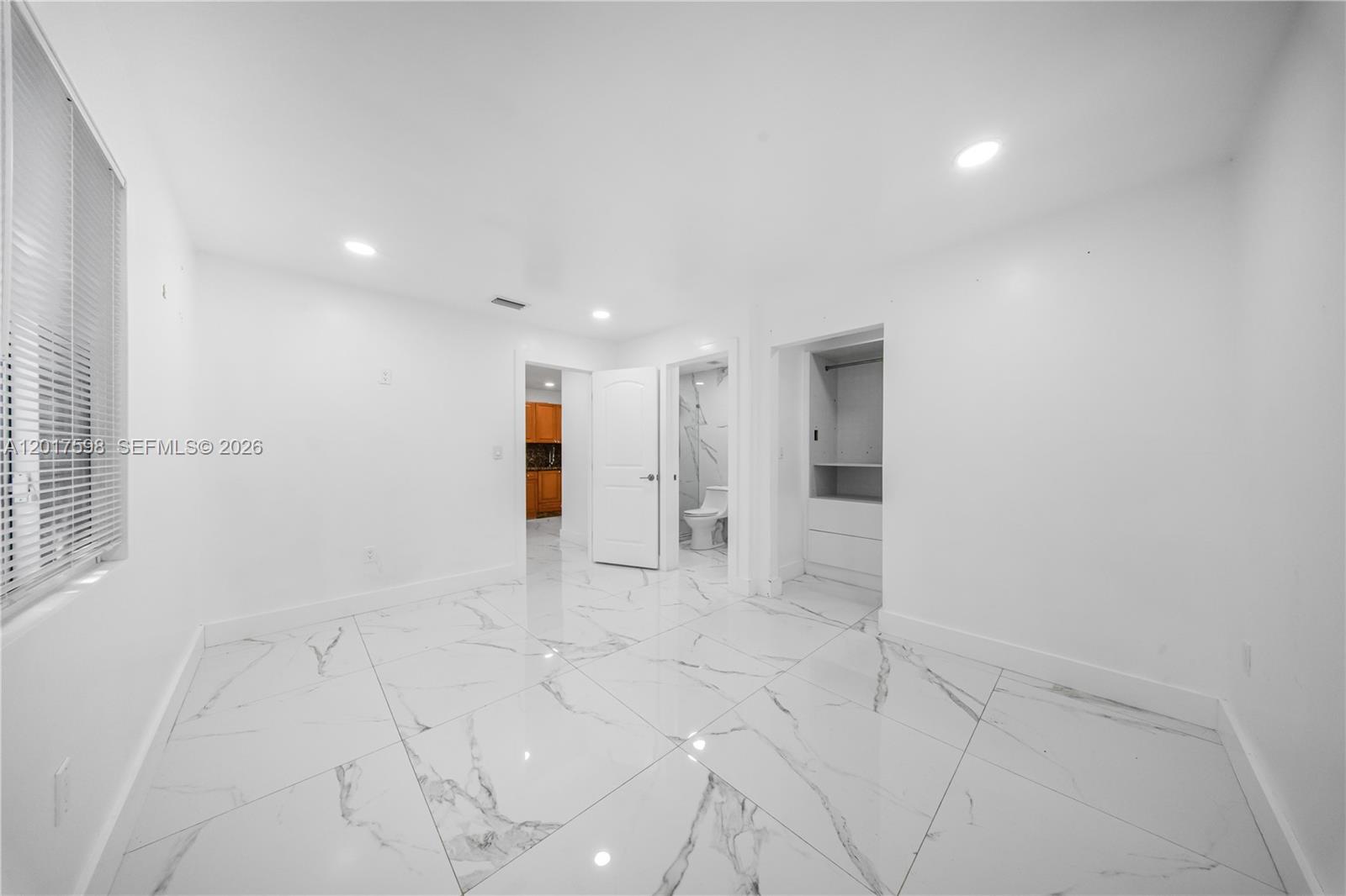 661 East 7th Street Hialeah, FL 33010 - Photo 31 of 52