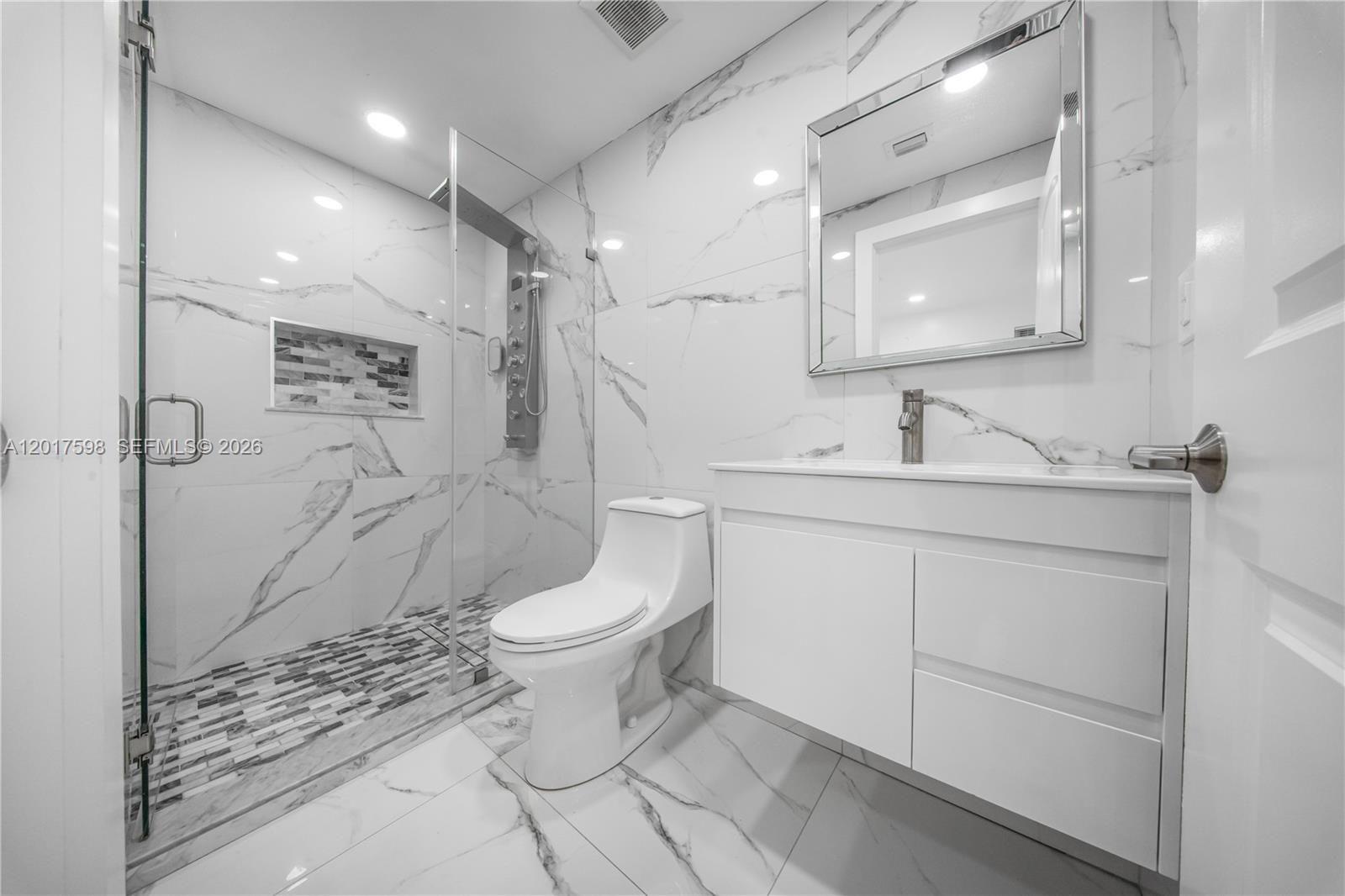 661 East 7th Street Hialeah, FL 33010 - Photo 33 of 52