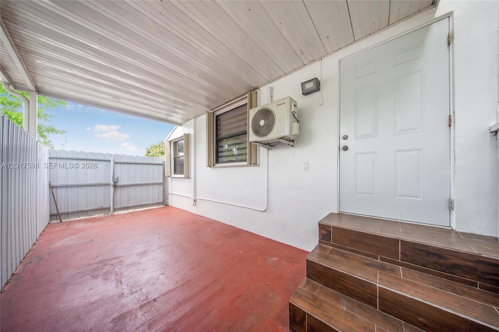 661 East 7th Street Hialeah, FL 33010 - Photo 35 of 52