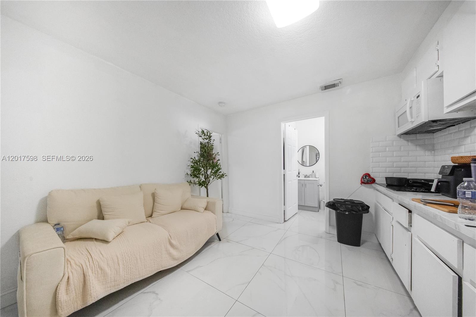 661 East 7th Street Hialeah, FL 33010 - Photo 36 of 52