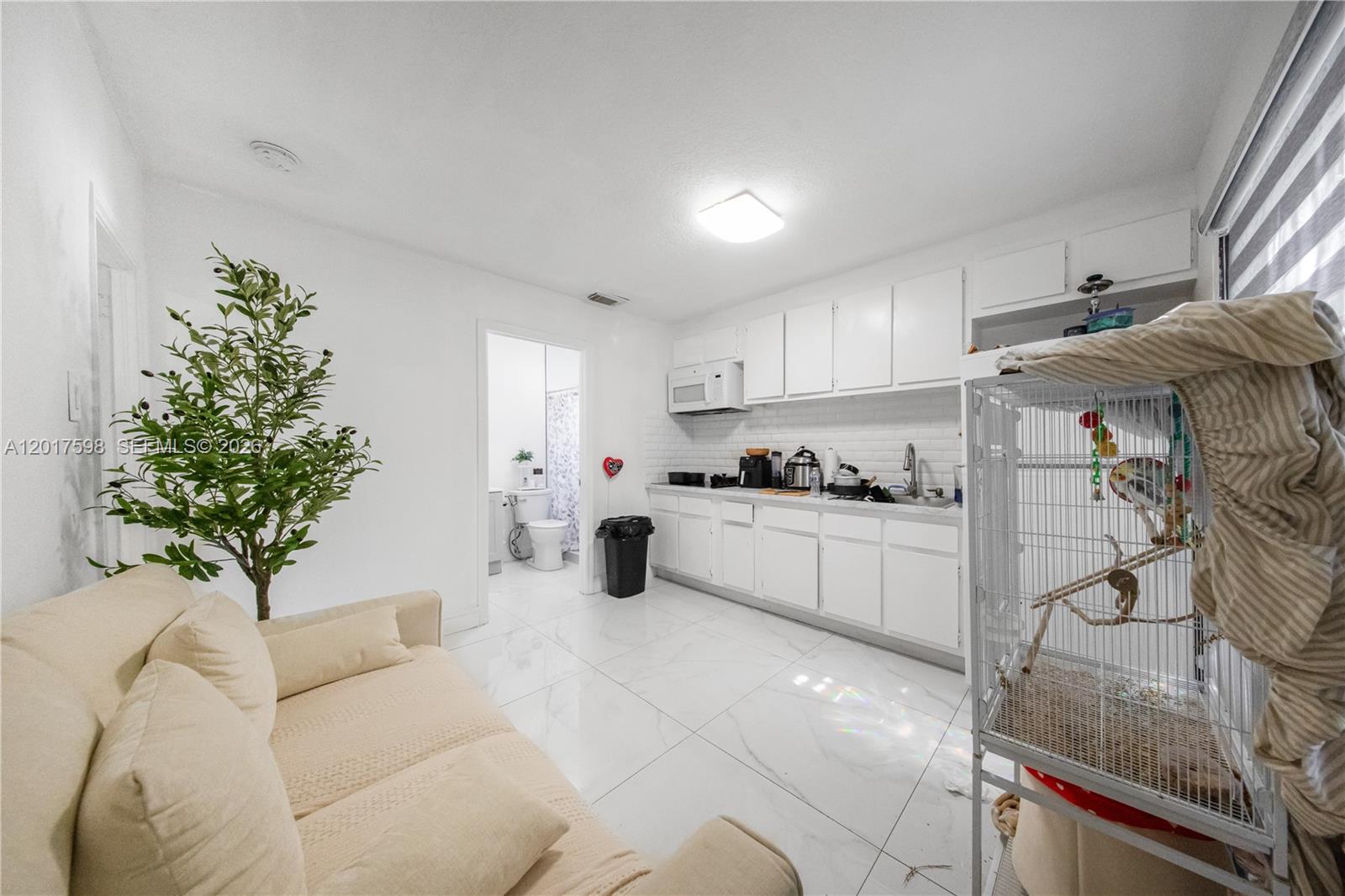 661 East 7th Street Hialeah, FL 33010 - Photo 39 of 52
