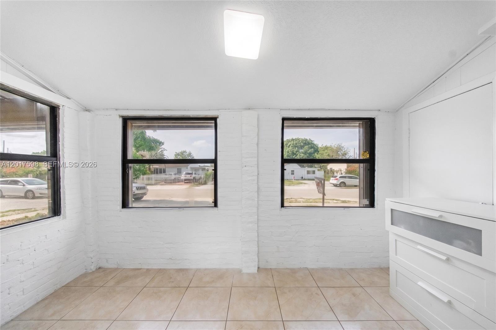 661 East 7th Street Hialeah, FL 33010 - Photo 44 of 52