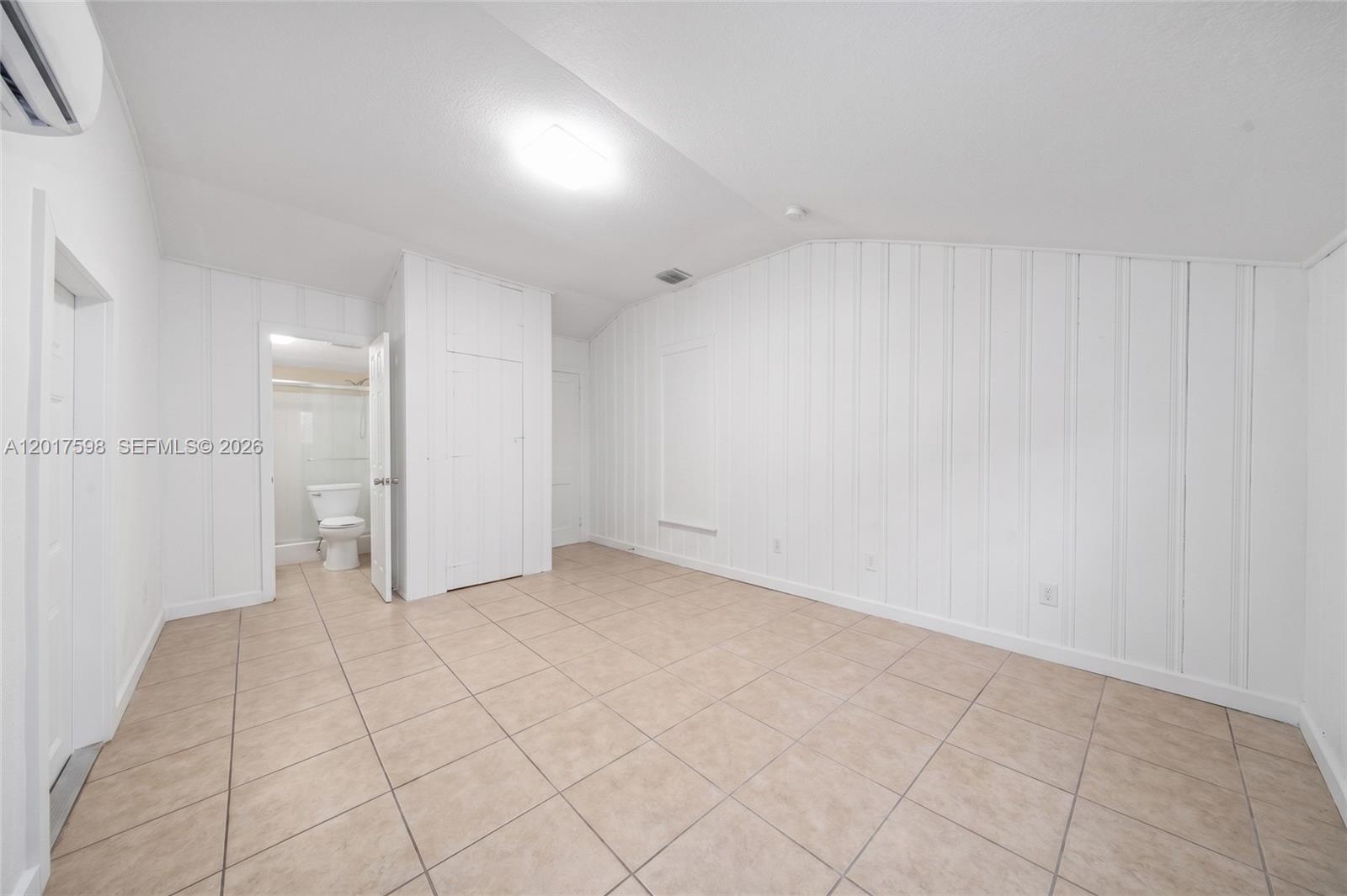 661 East 7th Street Hialeah, FL 33010 - Photo 49 of 52