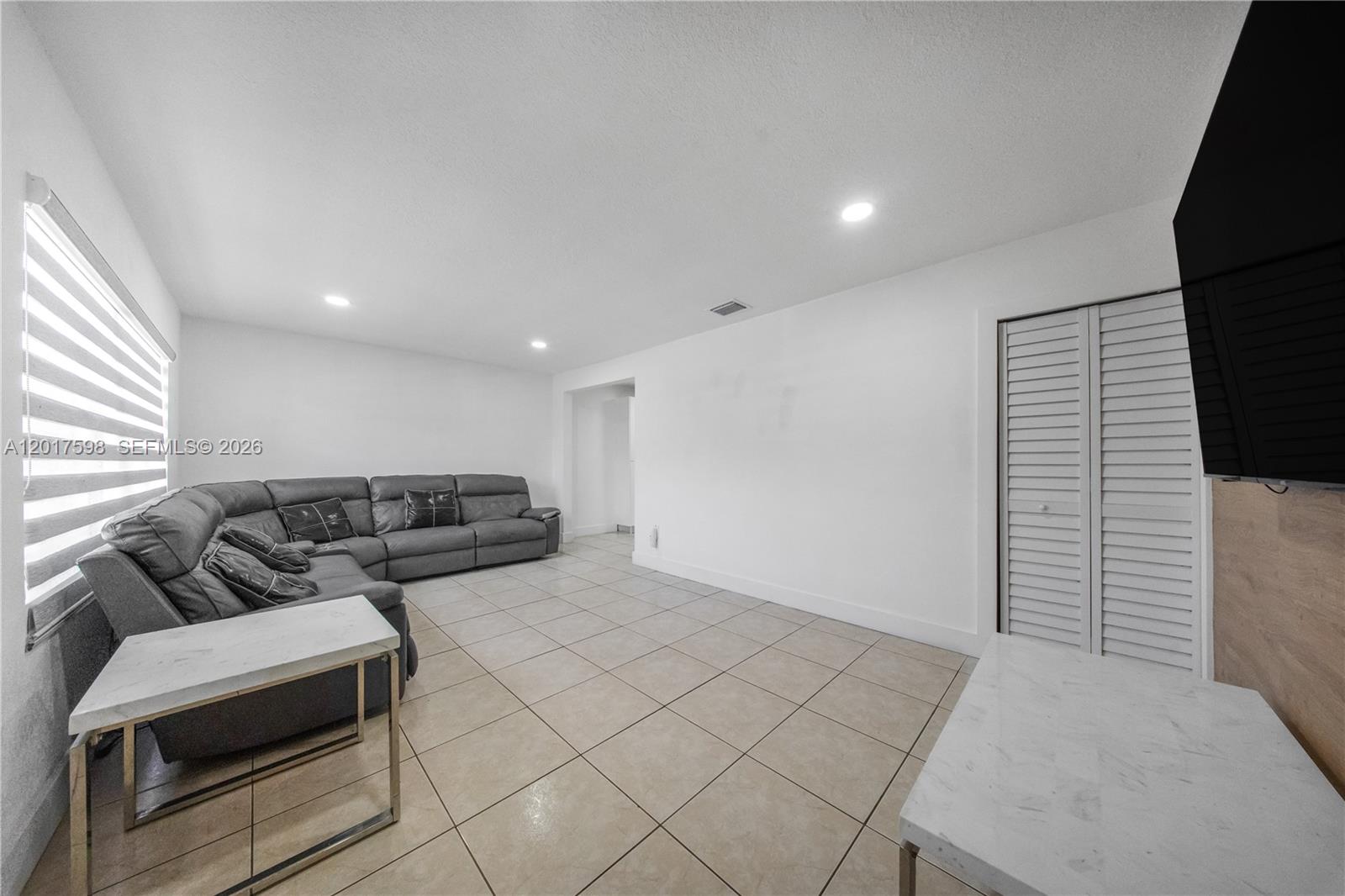 661 East 7th Street Hialeah, FL 33010 - Photo 8 of 52