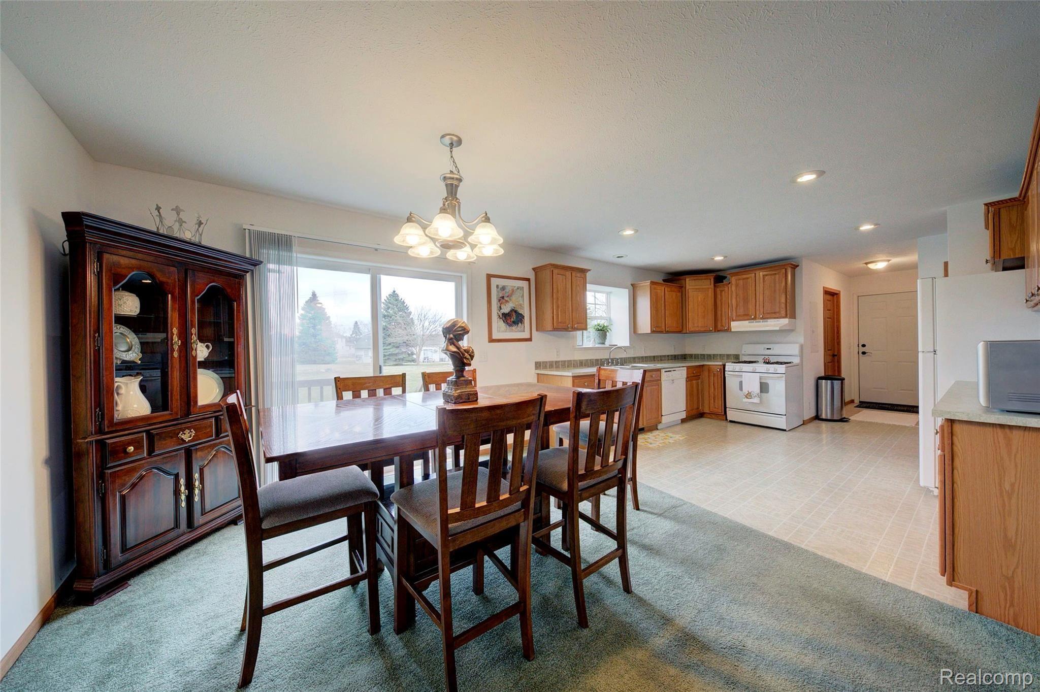 831 Laplaisance Road Monroe, MI 48161 - Photo 5 of 36 4H8A6380_1_2.jpg