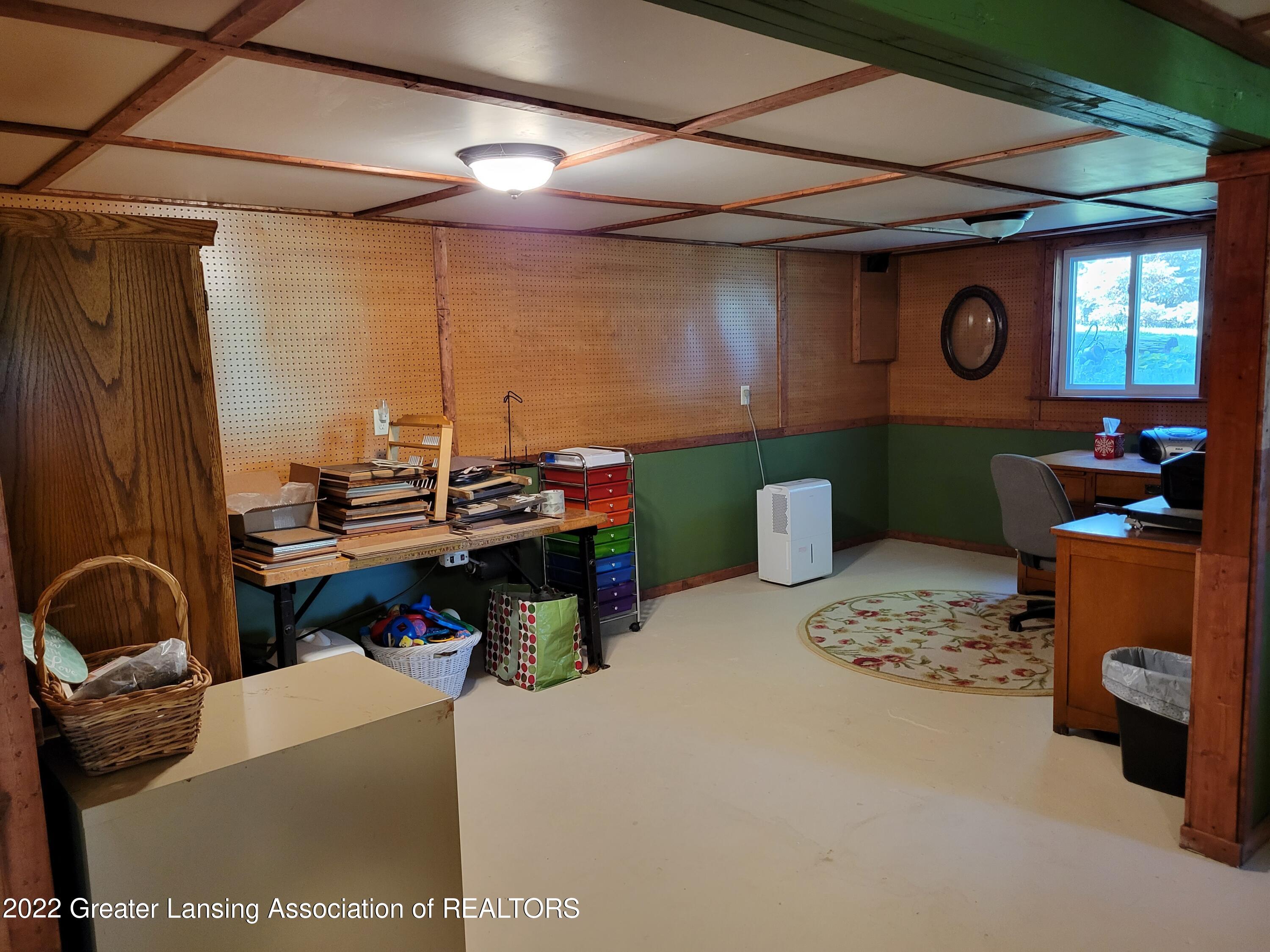 1670 East Alward Road Dewitt, MI 48820 - Photo 13 of 18 20220816_120731_207