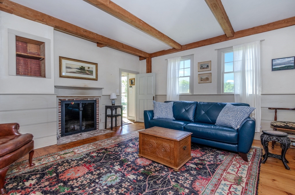 442 Horseneck Road Westport, MA 02790 - Photo 10 of 38