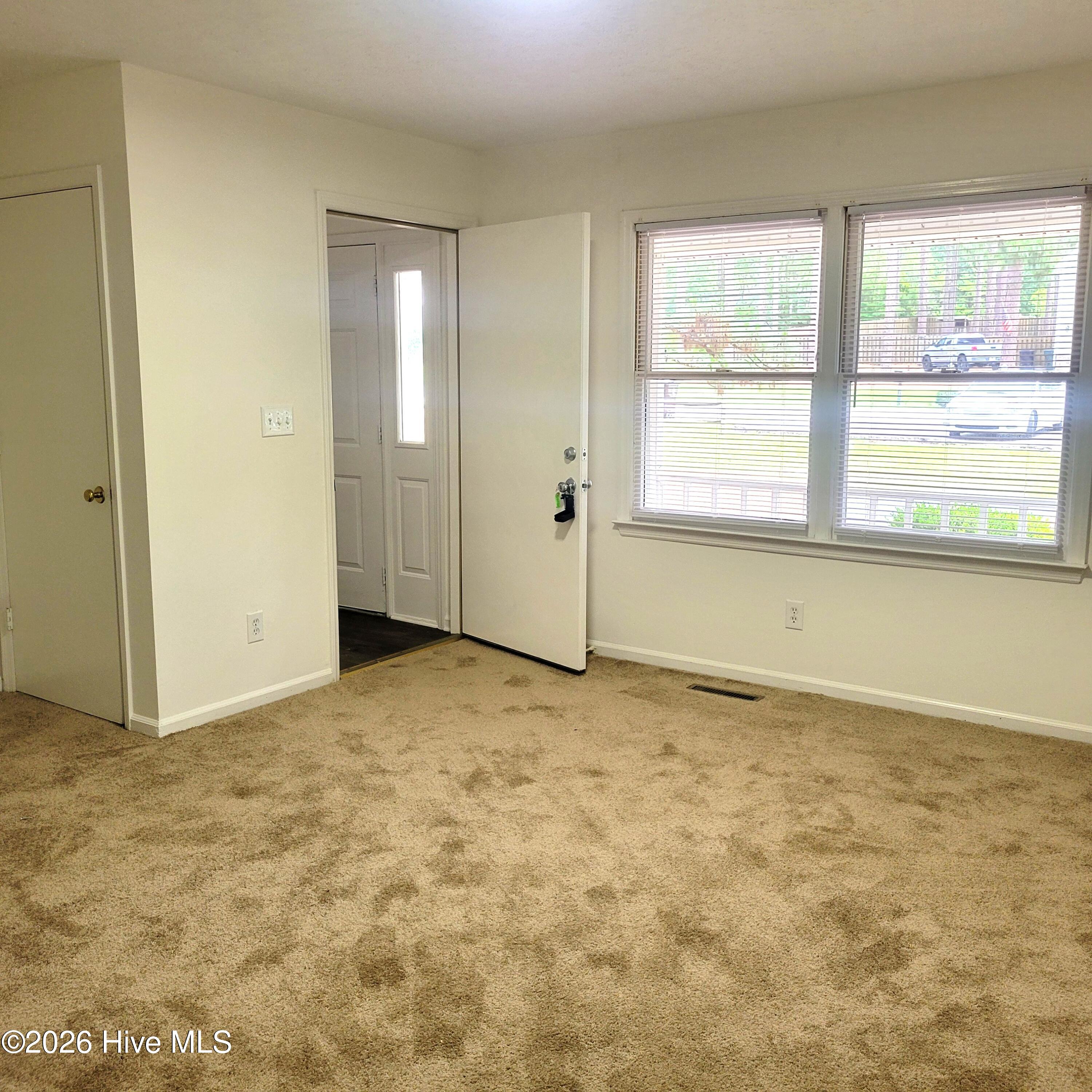 607 Longleaf Road, Unit B Aberdeen, NC 28315 - Photo 3 of 23