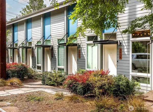 $427,400 | 3855 21st Avenue Southwest, Seattle, WA 98106