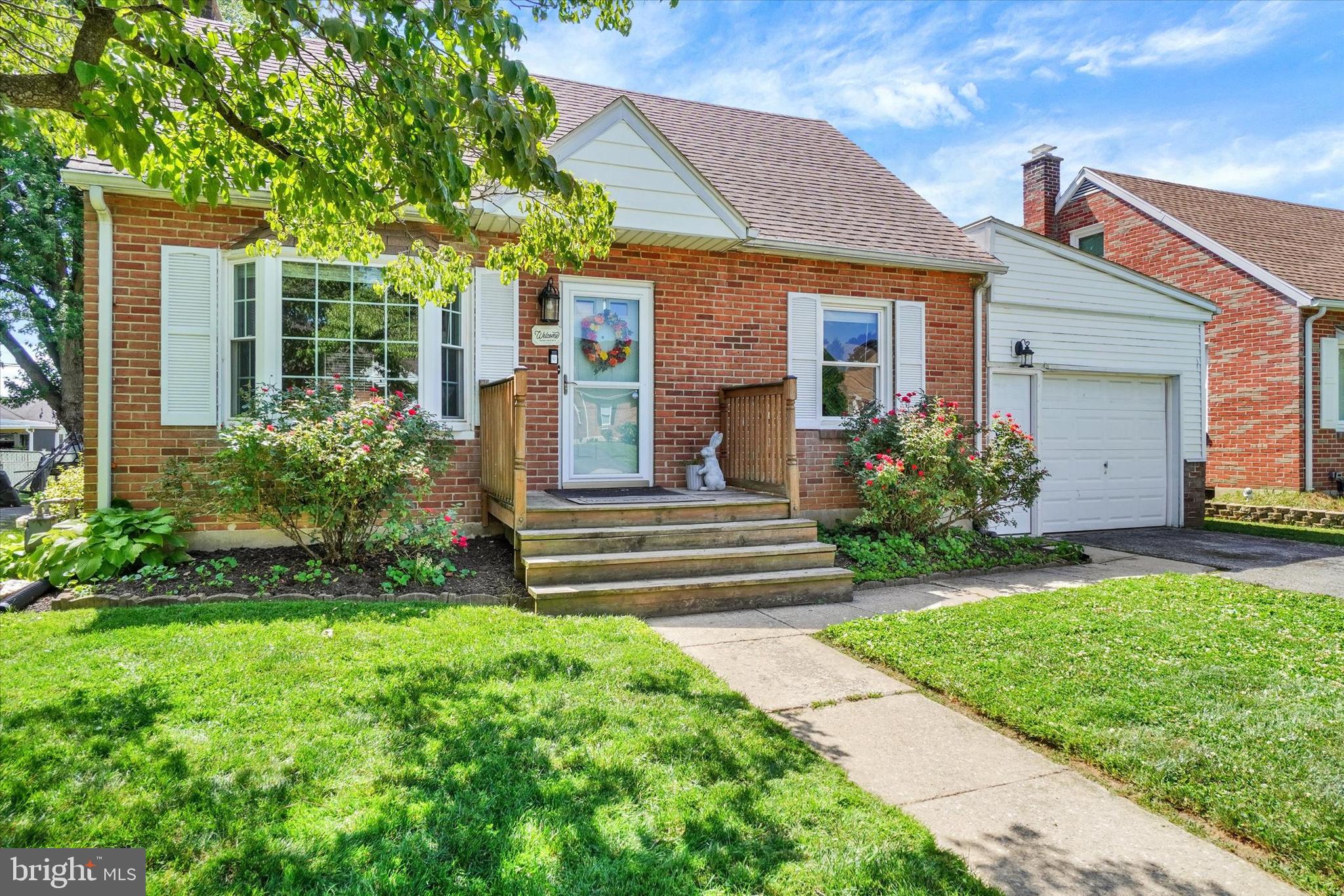314 Pinehurst Road York, PA 17402 - Photo 3 of 26