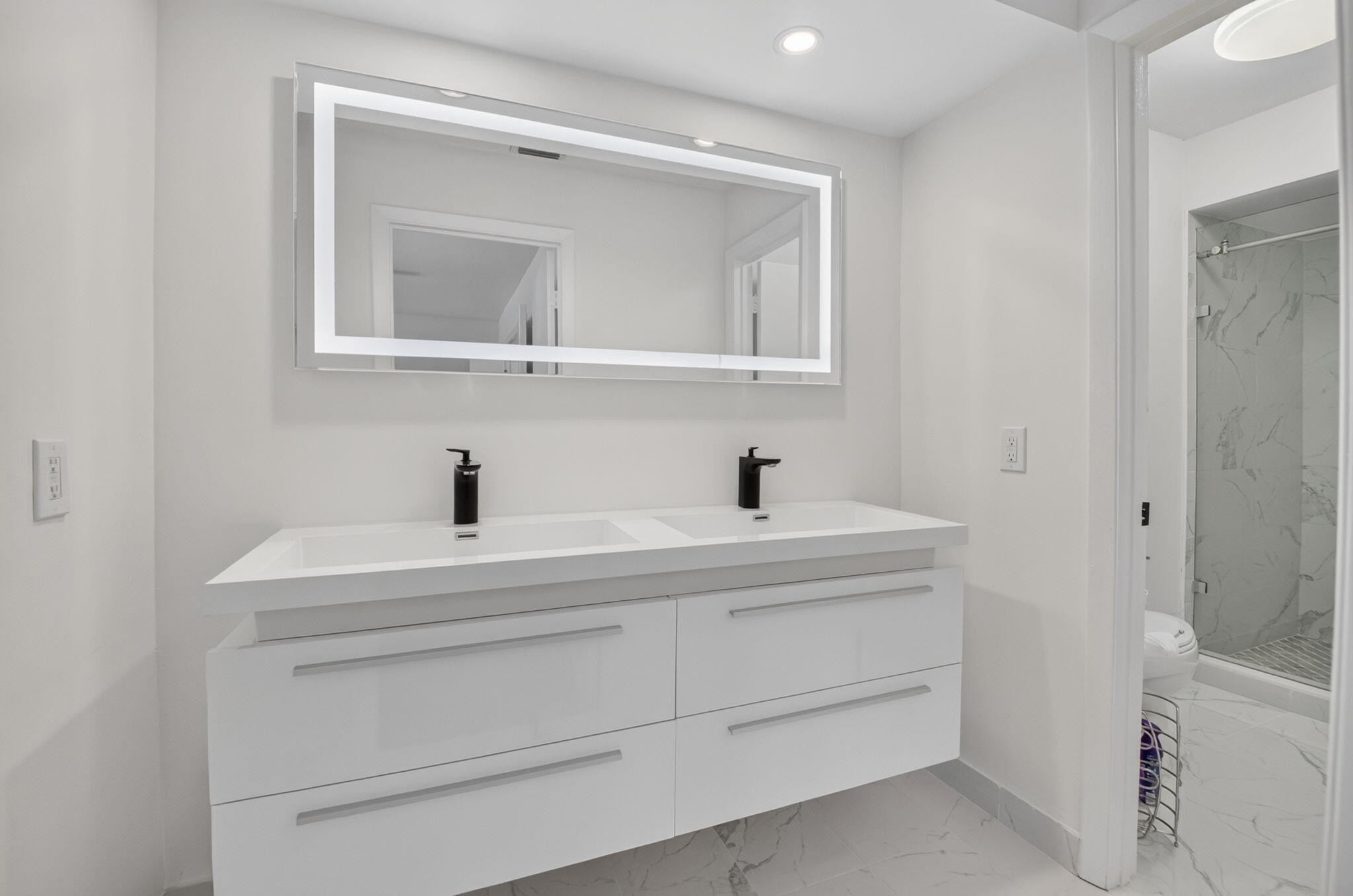 21661 Casa Monte Court Boca Raton, FL 33433 - Photo 24 of 31 Primary Bathroom