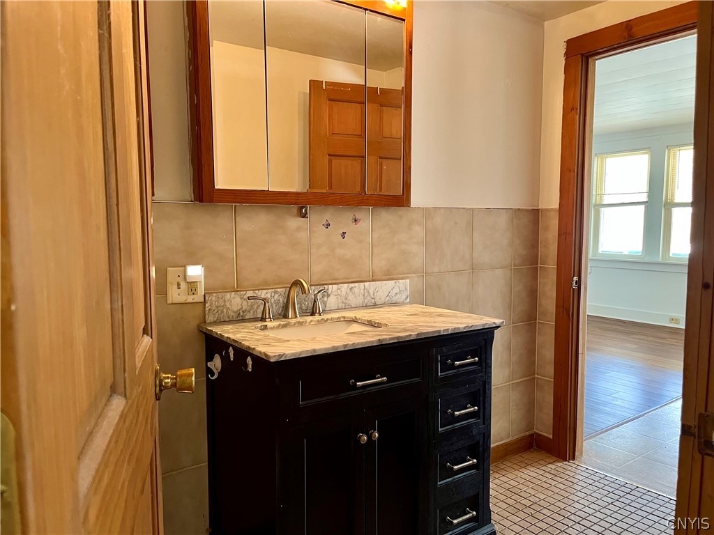 30 Cut Off Road Granby, NY 13069 - Photo 17 of 35